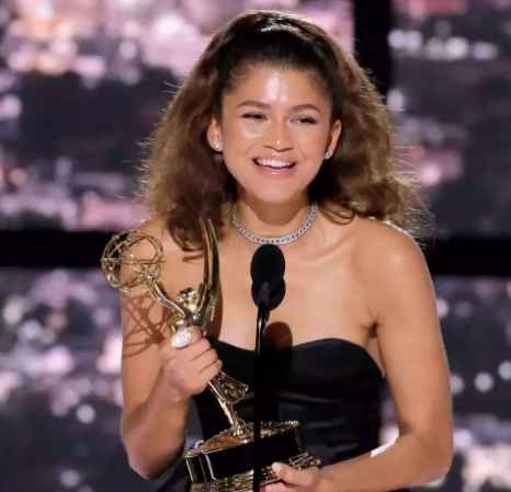 Zendaya Net Worth 2023: Age, Bio, Career, Awards & More