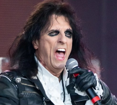 Alice Cooper Net Worth 2023: Age, Bio, Career, Height & More